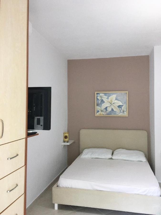 Lr Apartments Саранда Экстерьер фото
